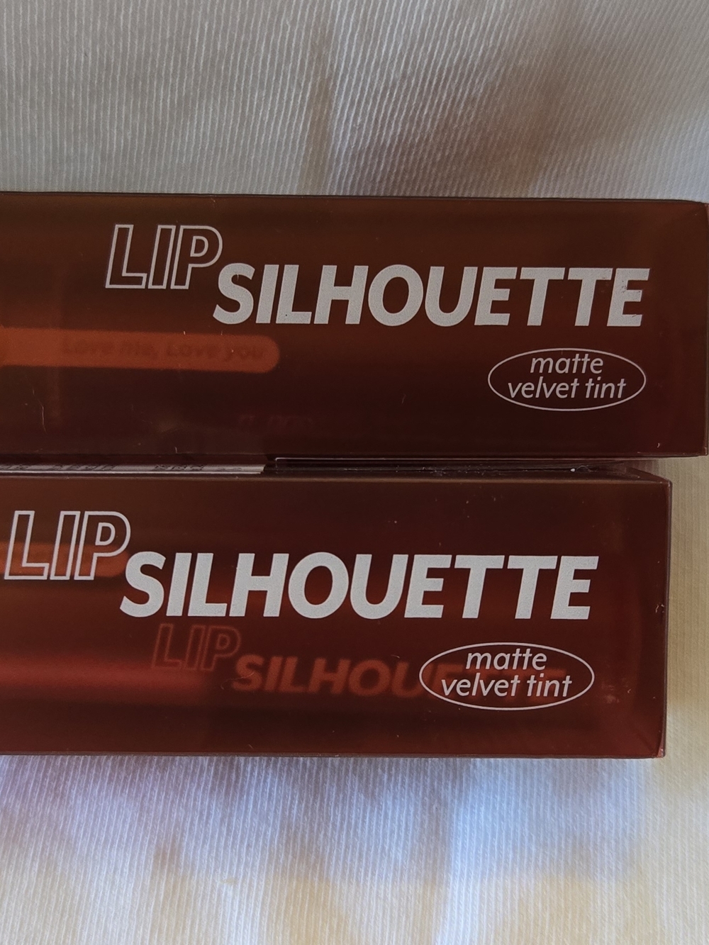 Lip Silhouette Matte Velvet Tint - Deep Red Packaging